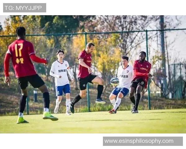 足球明星齐聚上海打卡盛况揭秘与精彩瞬间回顾